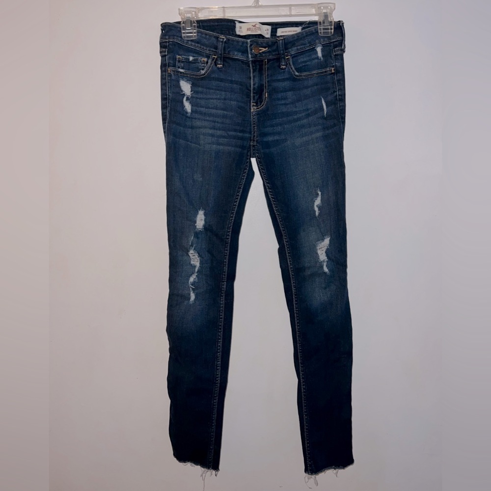 Hollister Low Rise Super Skinny  Distressed Denim Jeans